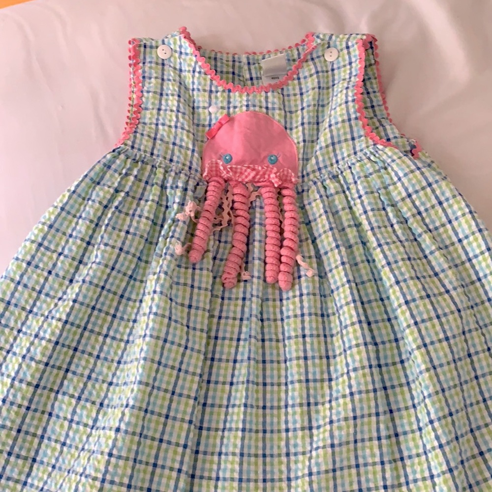 Adorable size 4 seersucker dress with jellyfish